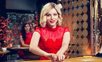 Đội ngũ hỗ trợ khách hàng chuyên nghiệp của qq88 tải app